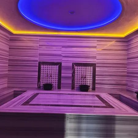 Casa Hills 5*